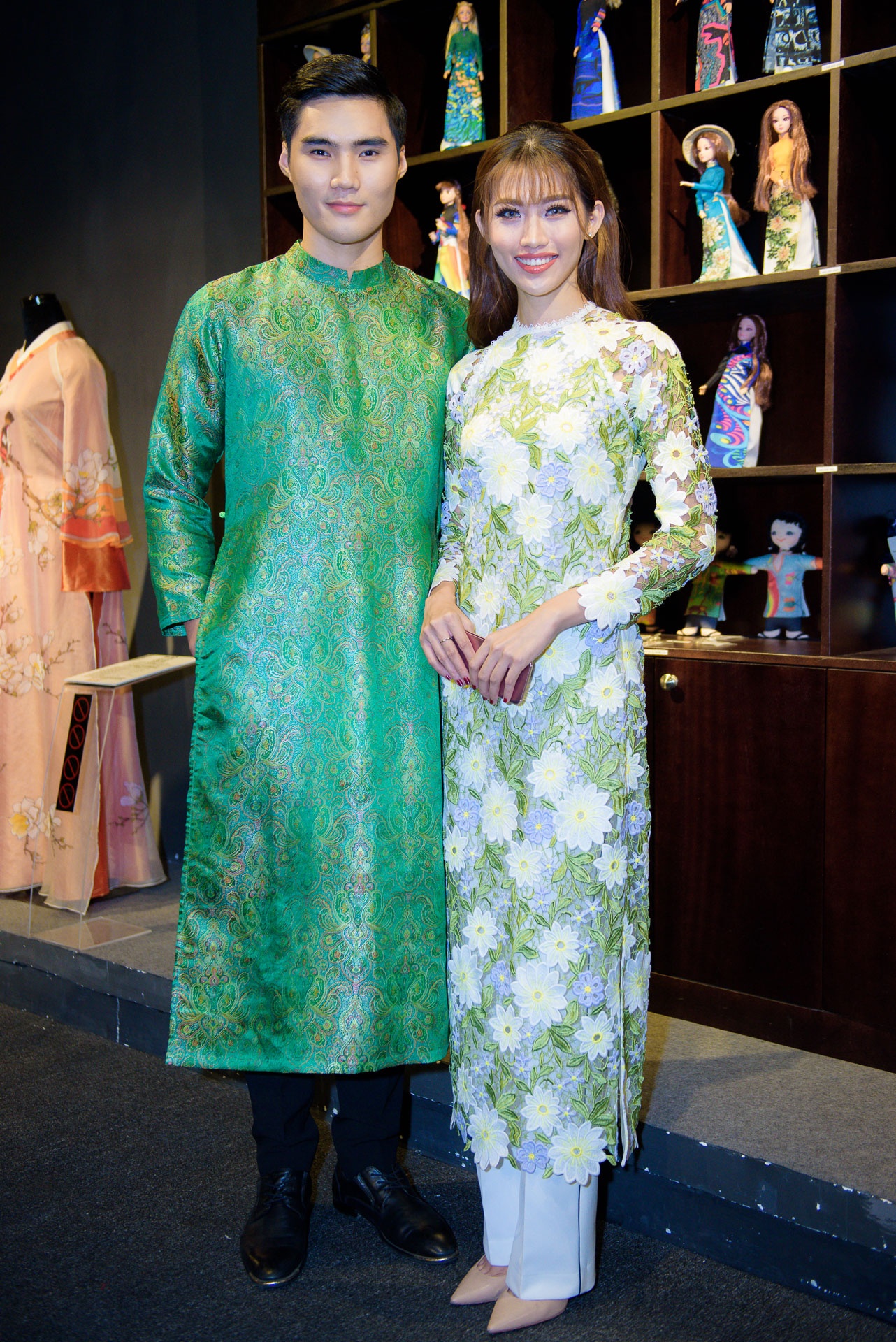 Dan sao Viet dien ao dai cach tan anh 14