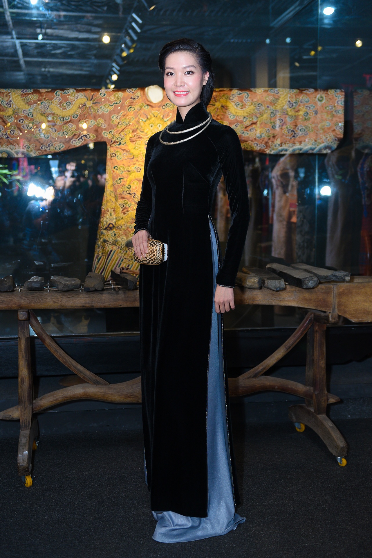 Dan sao Viet dien ao dai cach tan anh 4