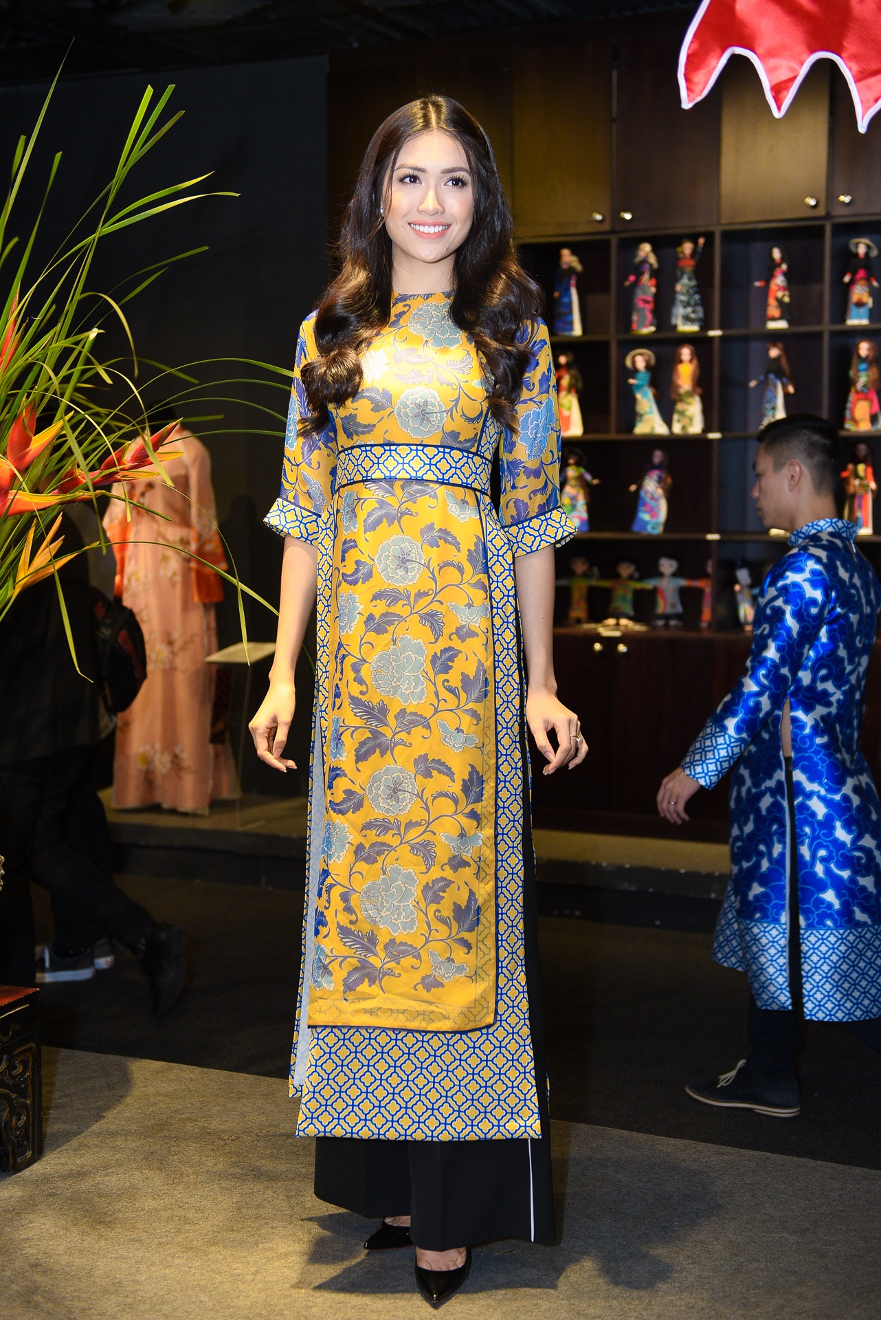 Dan sao Viet dien ao dai cach tan anh 9