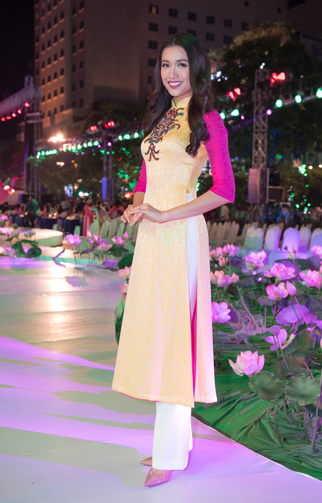 Ly Nha Ky du Le hoi Ao dai anh 6
