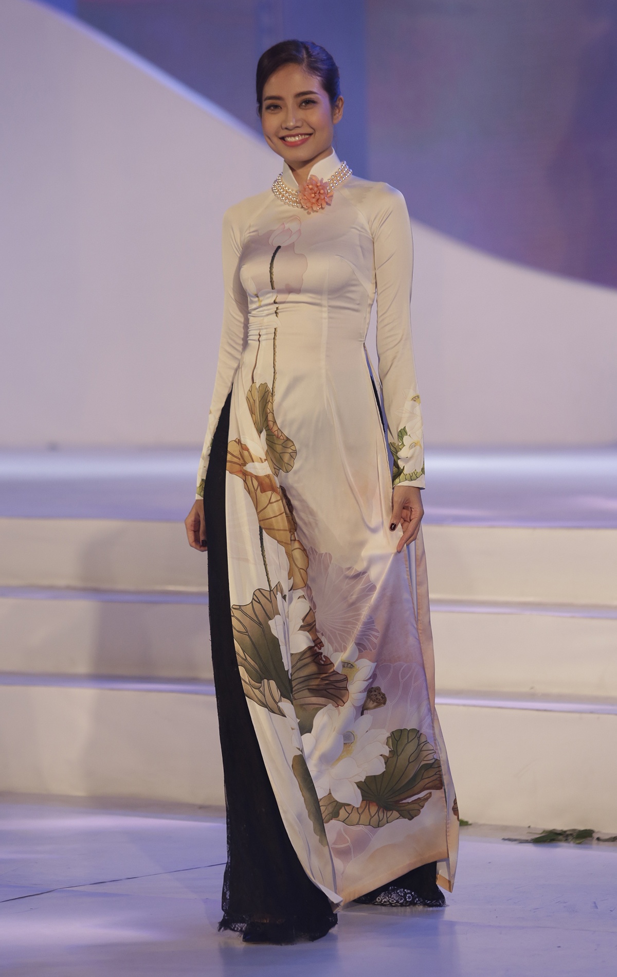 Ao dai hoa tiet 'Truyen Kieu' anh 8