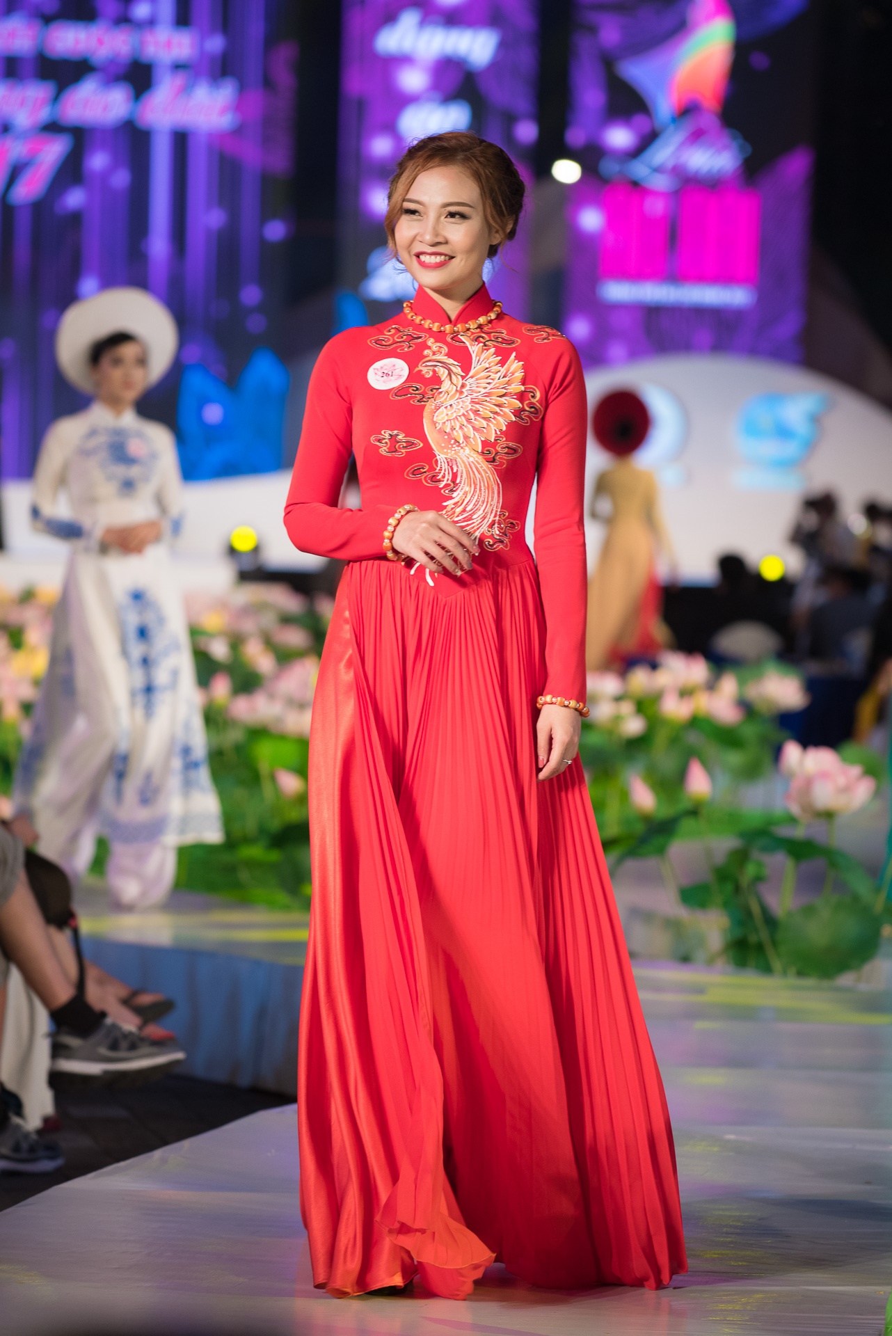 Cuoc thi Duyen dang Ao dai 2017 anh 4
