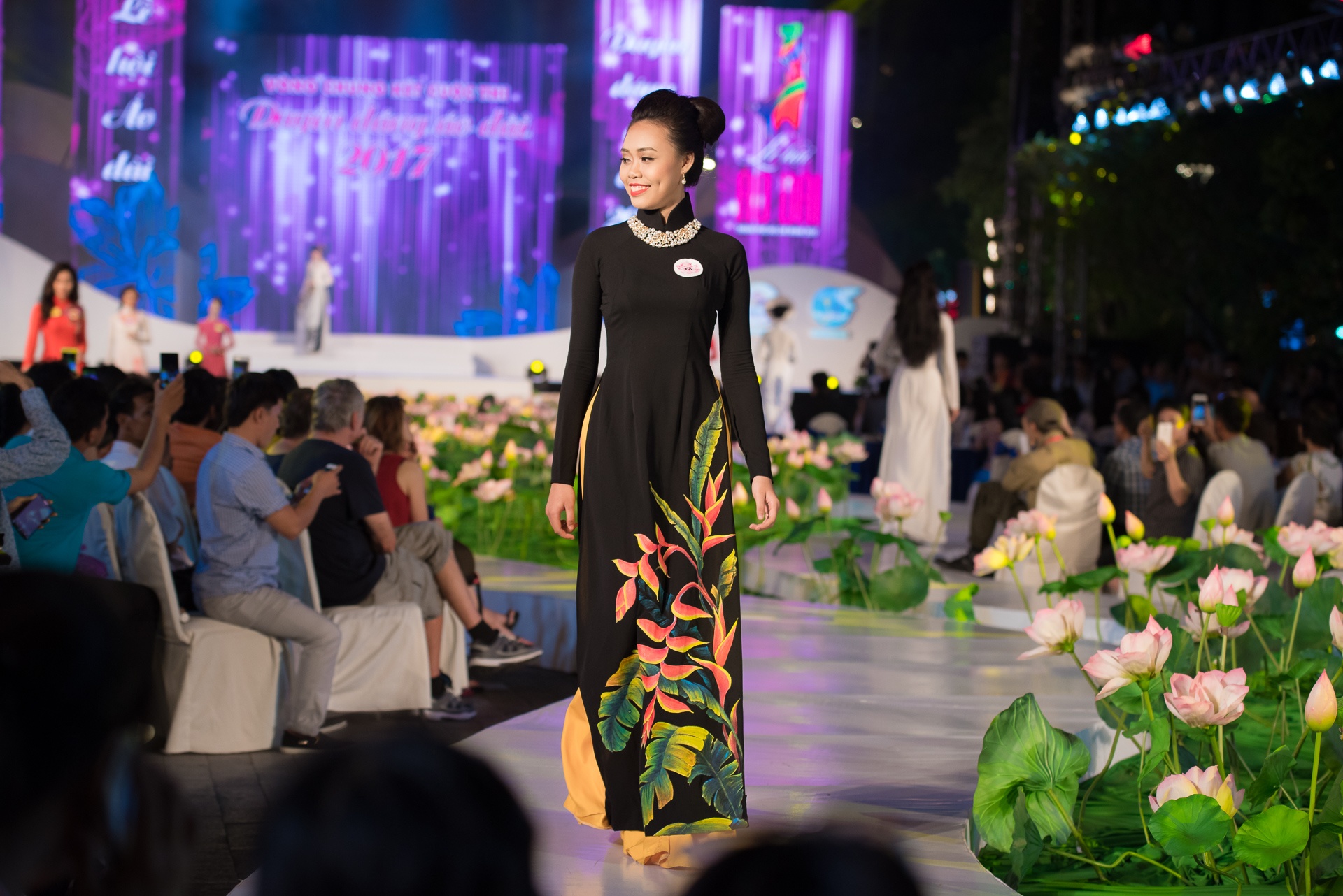 Cuoc thi Duyen dang Ao dai 2017 anh 8
