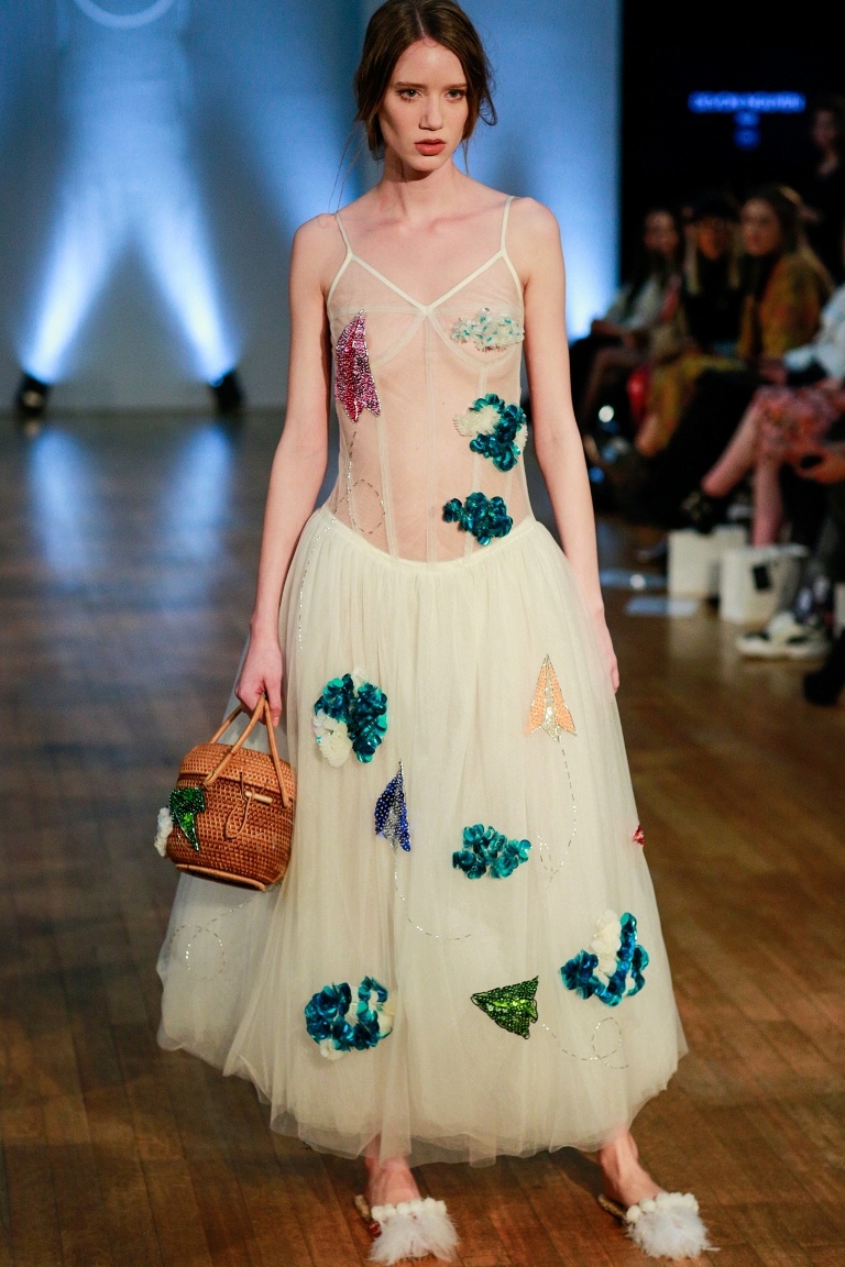 Devon Nguyen Tuan le thoi trang Paris anh 9