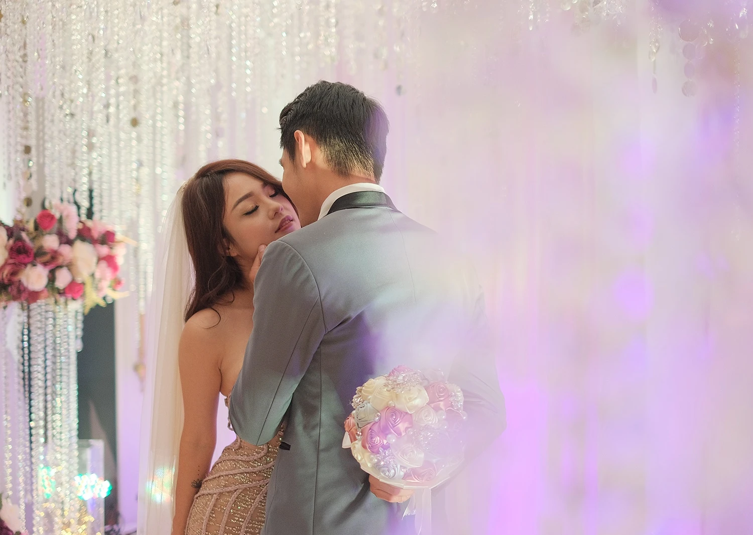 Quang Dang - Thai Trinh lam dam cuoi gia anh 2