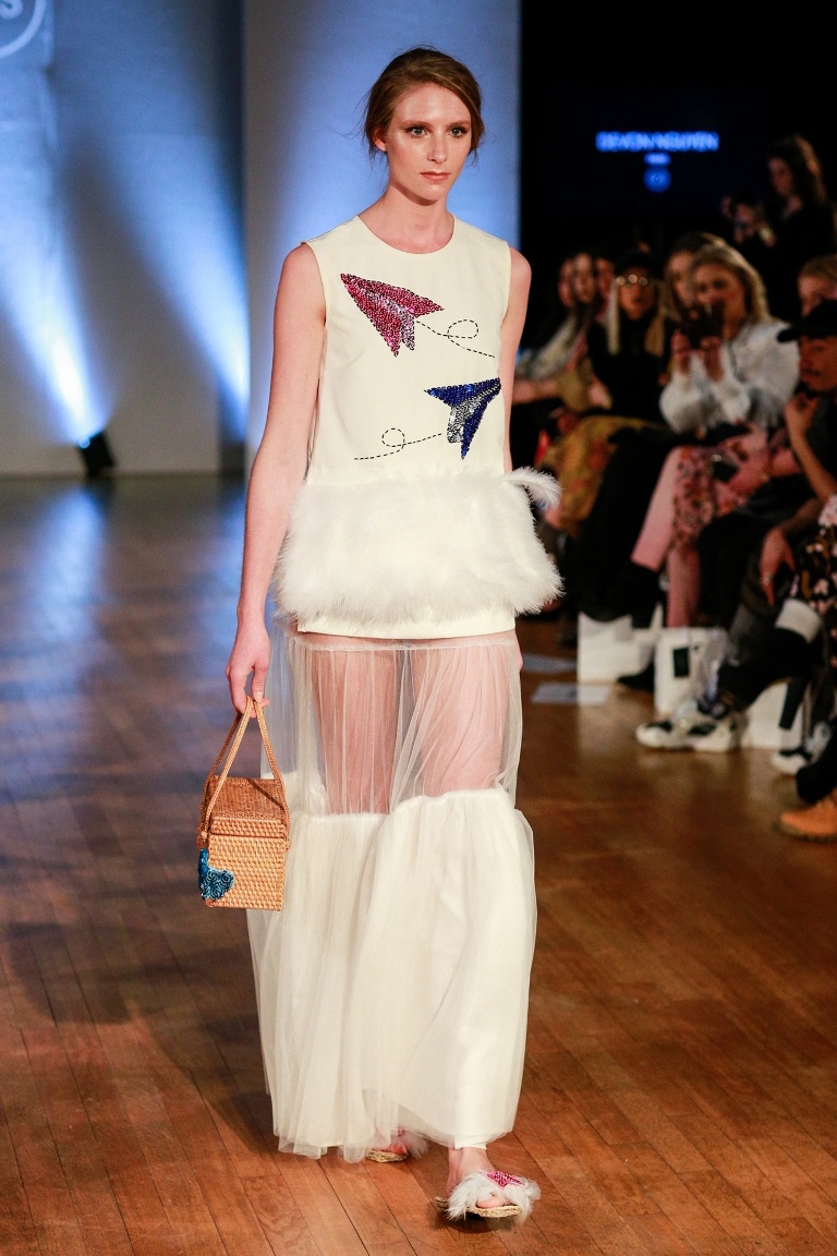 Devon Nguyen Tuan le thoi trang Paris anh 2