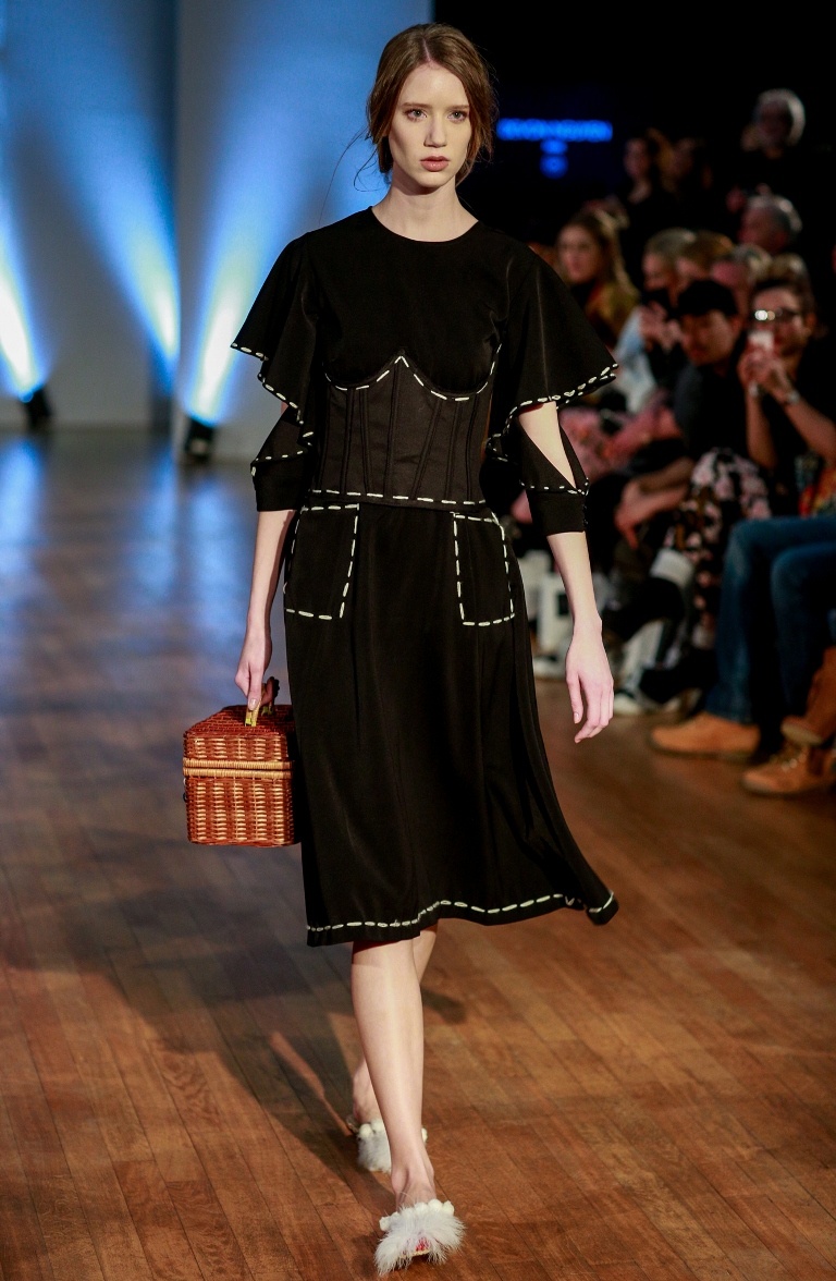 Devon Nguyen Tuan le thoi trang Paris anh 4