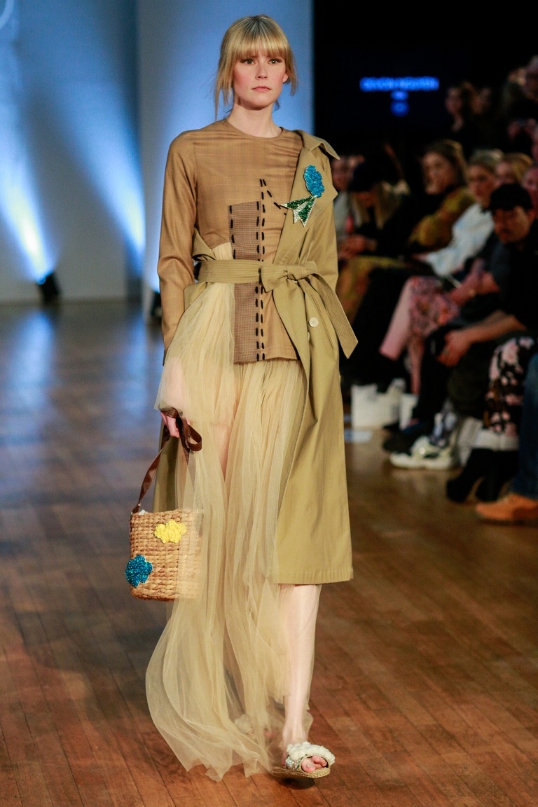 Devon Nguyen Tuan le thoi trang Paris anh 6