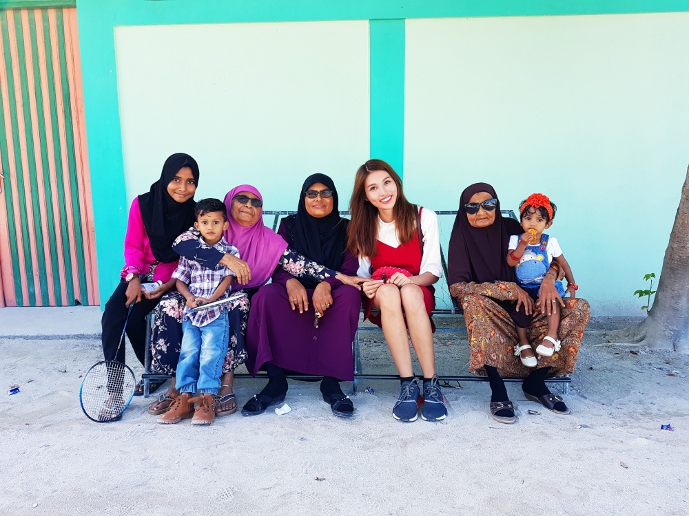 Quynh Chau Quang Hung du lich Maldives anh 7