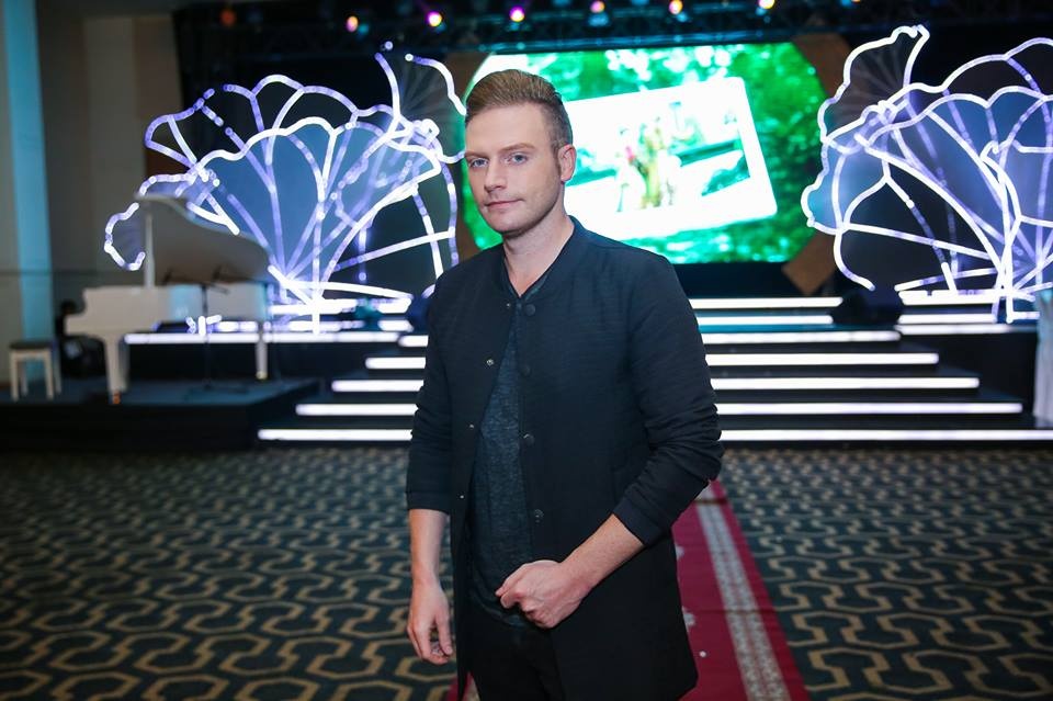 Hoai Lam du tiec cuoi Mai Quoc Viet cung ban gai anh 8