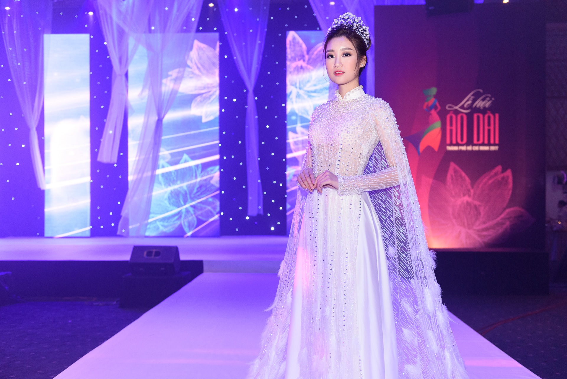 Đỗ Mỹ Linh dự bế mạc Lễ hội Áo dài ảnh 1 Do My Linh du be mac Le hoi Ao dai anh 1