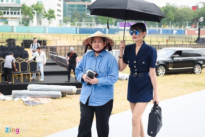 Trương Thị May không bao giờ để mẹ xách nặng ảnh 1 Truong Thi May khong bao gio de me xach nang anh 1