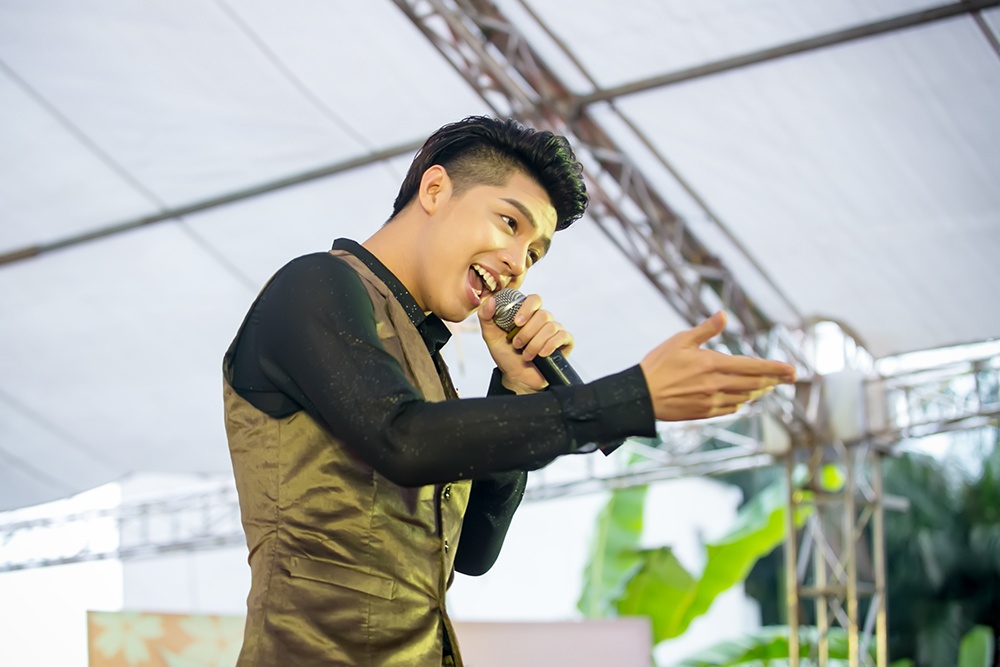 Pham Huong du giao luu van hoa Viet - Nhat anh 5