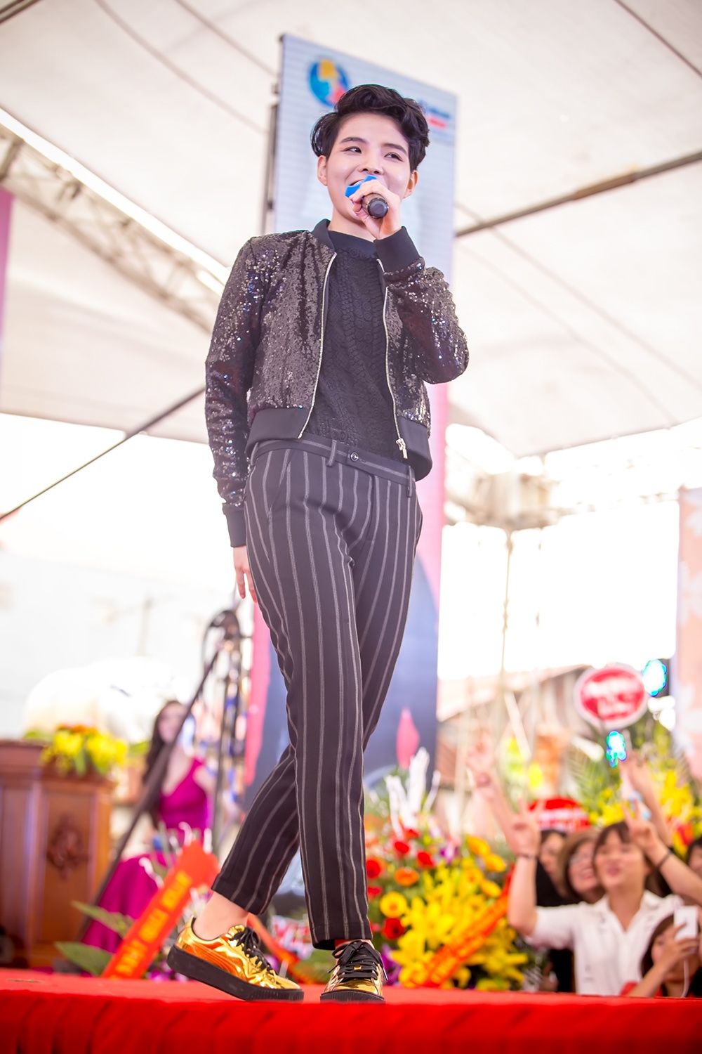 Pham Huong du giao luu van hoa Viet - Nhat anh 6