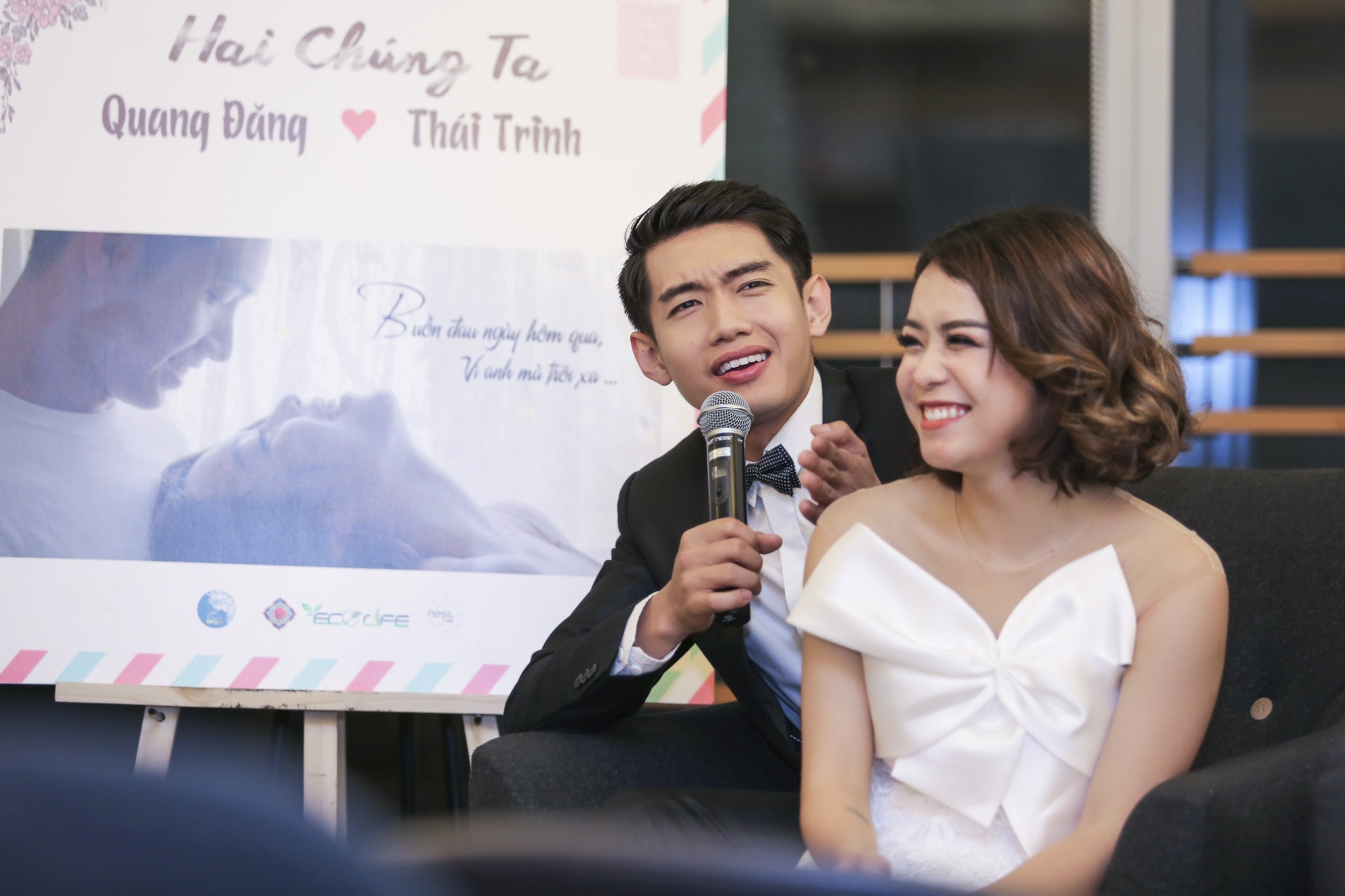 Thai Trinh - Quang Dang hon nhau anh 5