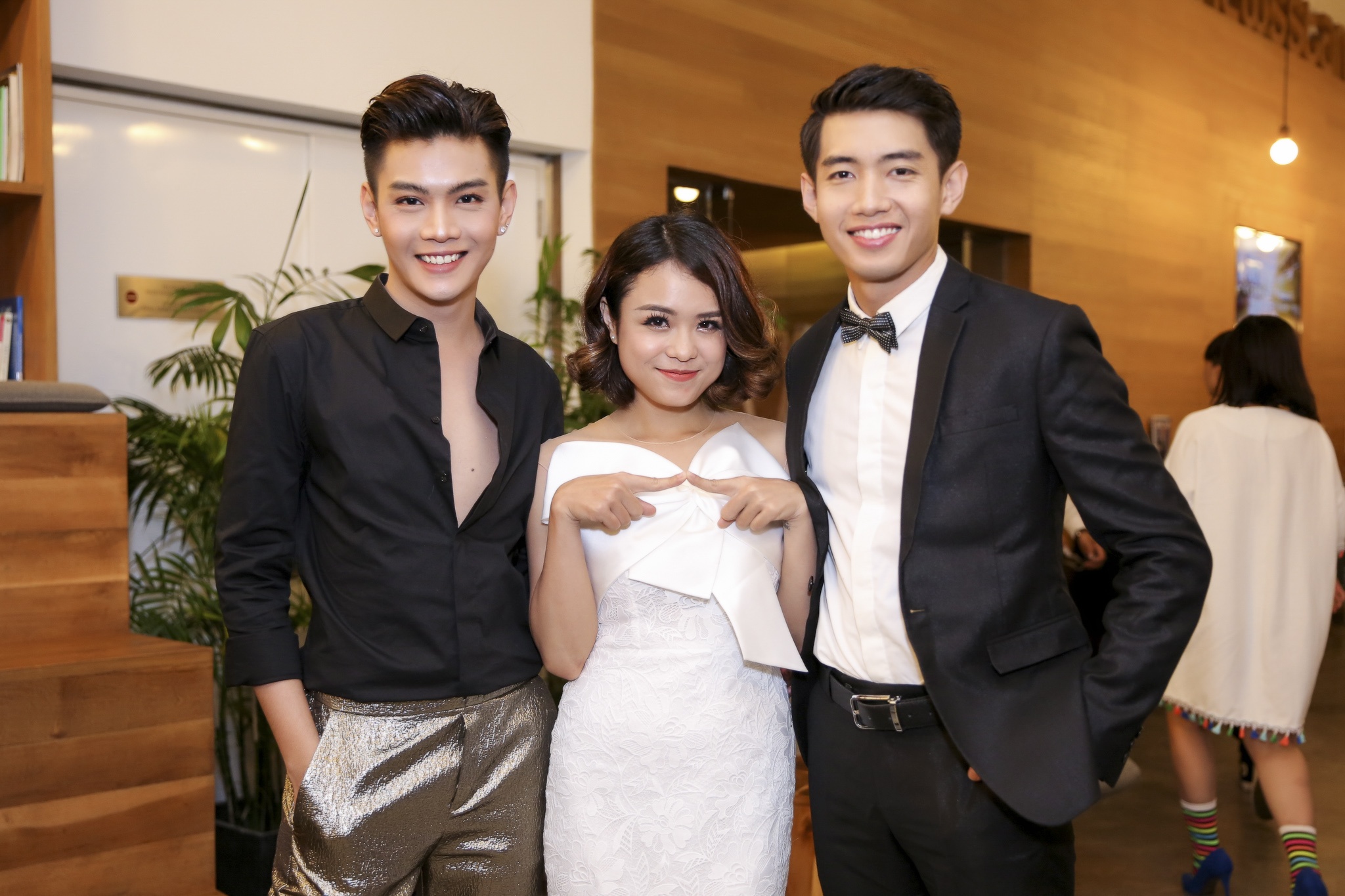 Thai Trinh - Quang Dang hon nhau anh 7