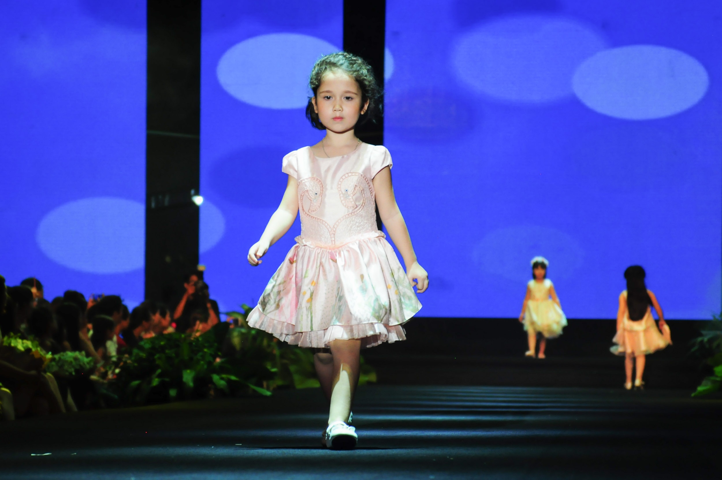 Tuan le Thoi trang nhi khoi dong anh 5