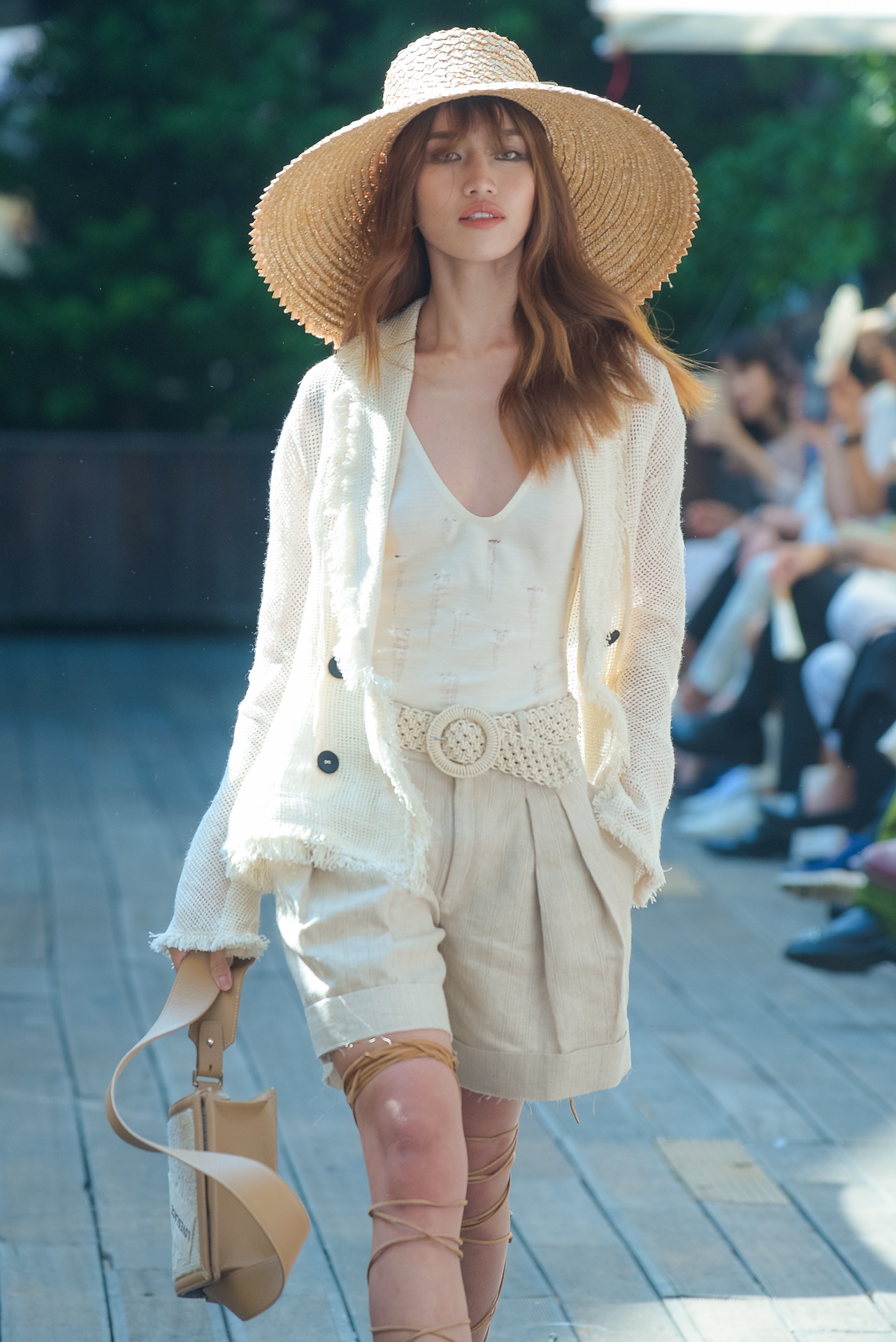 Lan Khue lam vedette show Lam Gia Khang anh 5