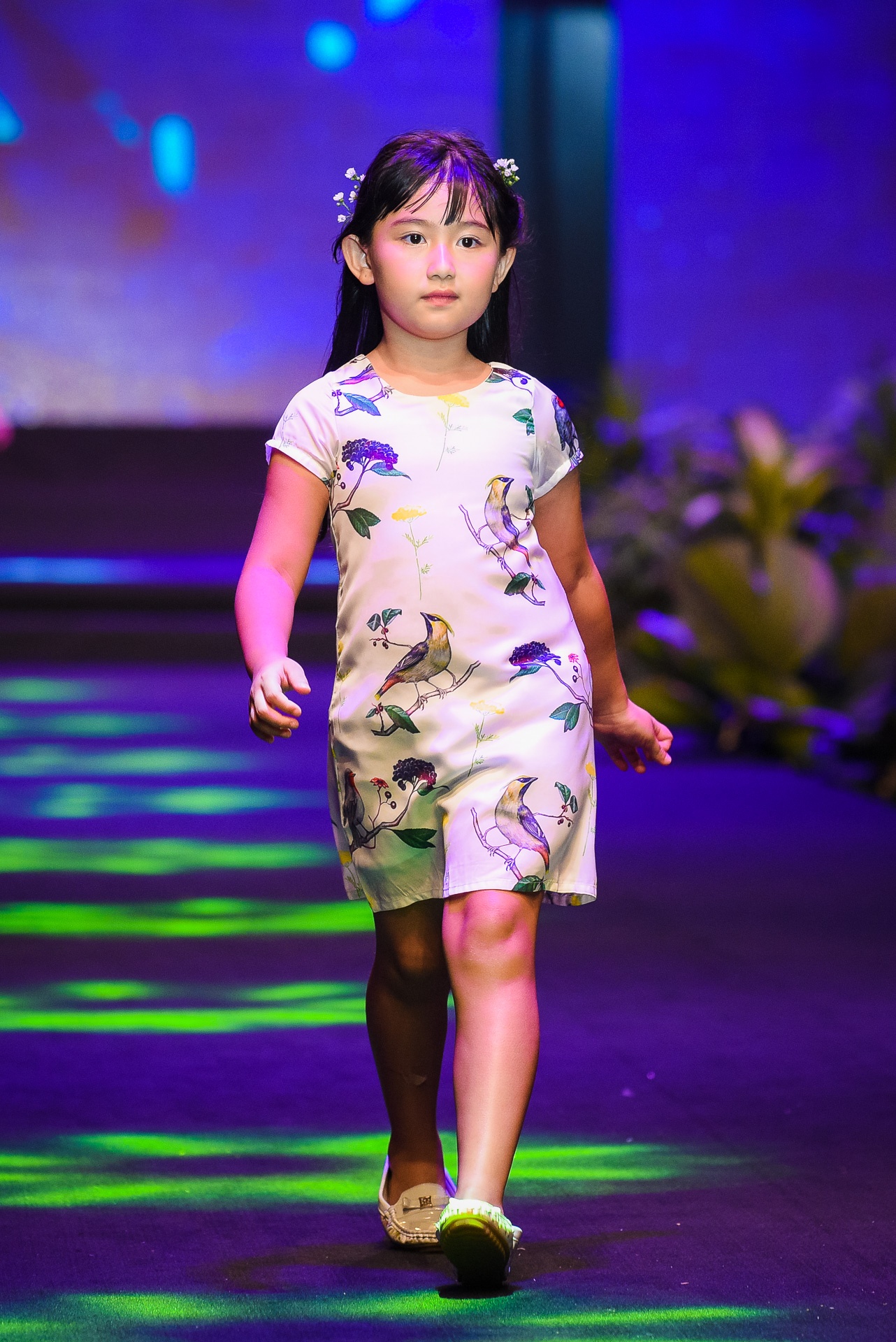 Con trai Truong Quynh Anh dien thoi trang anh 8