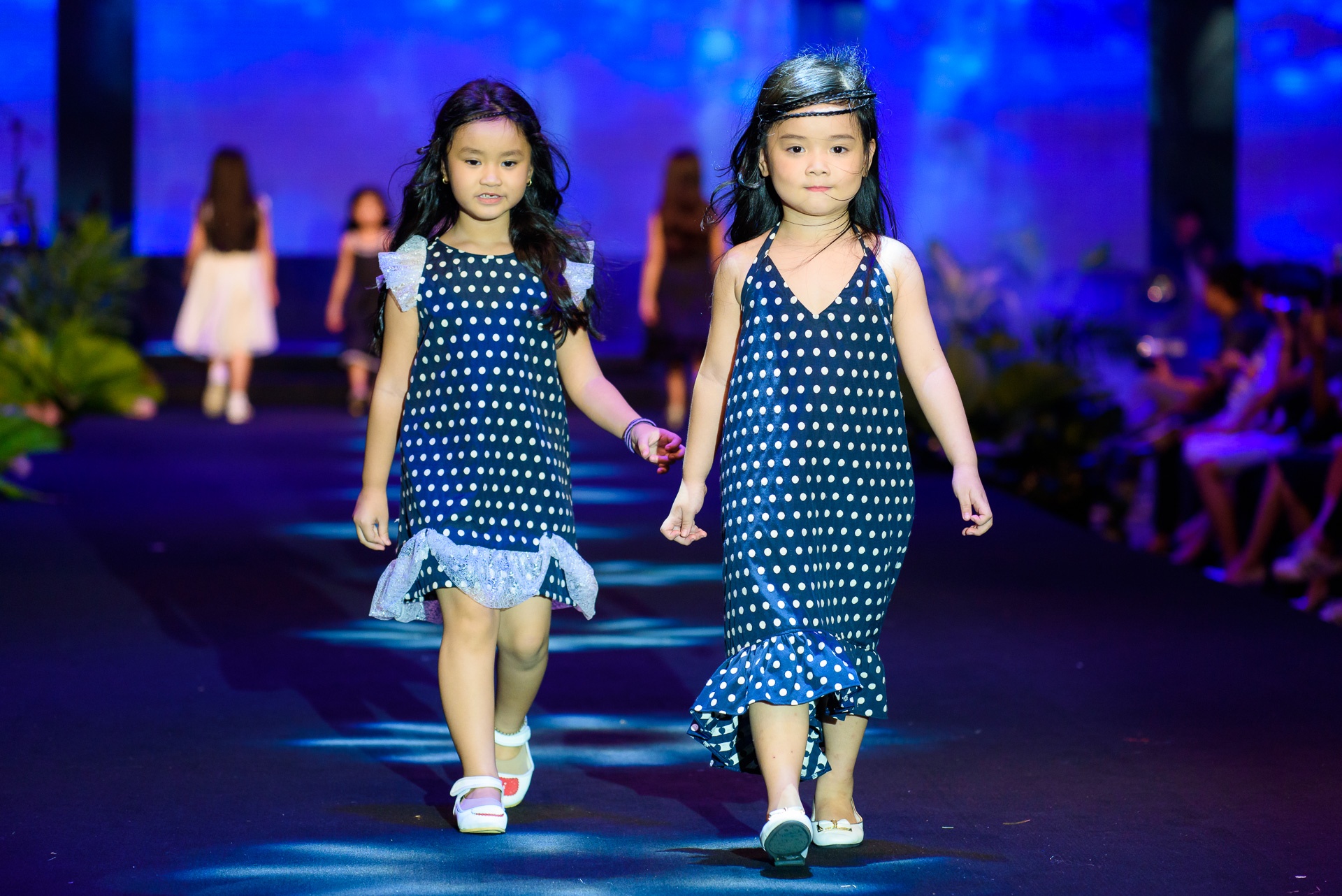 Quý tử nhà Hà Kiều Anh trình diễn thời trang ảnh 4 Quy tu nha Ha Kieu Anh trinh dien thoi trang anh 4