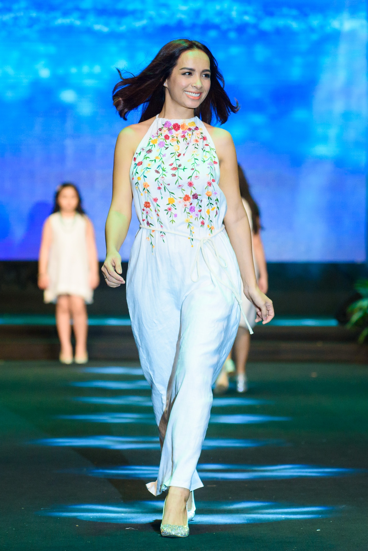 Thuý Hạnh cùng con gái diễn thời trang ảnh 1 Thuy Hanh cung con gai dien thoi trang anh 1
