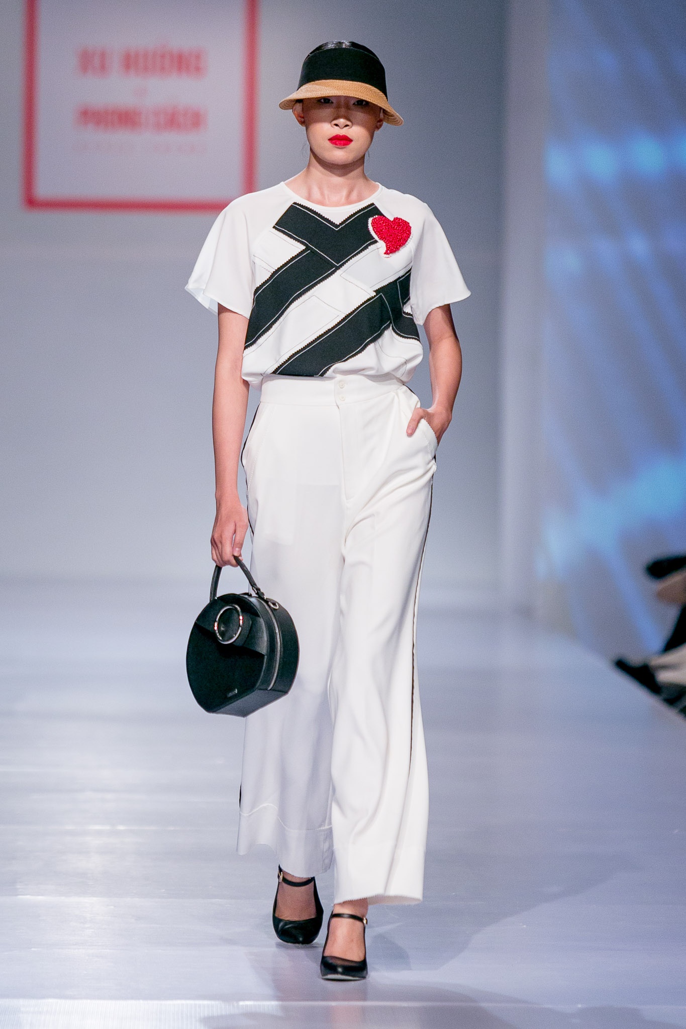 Lan Khue lam vedette anh 6