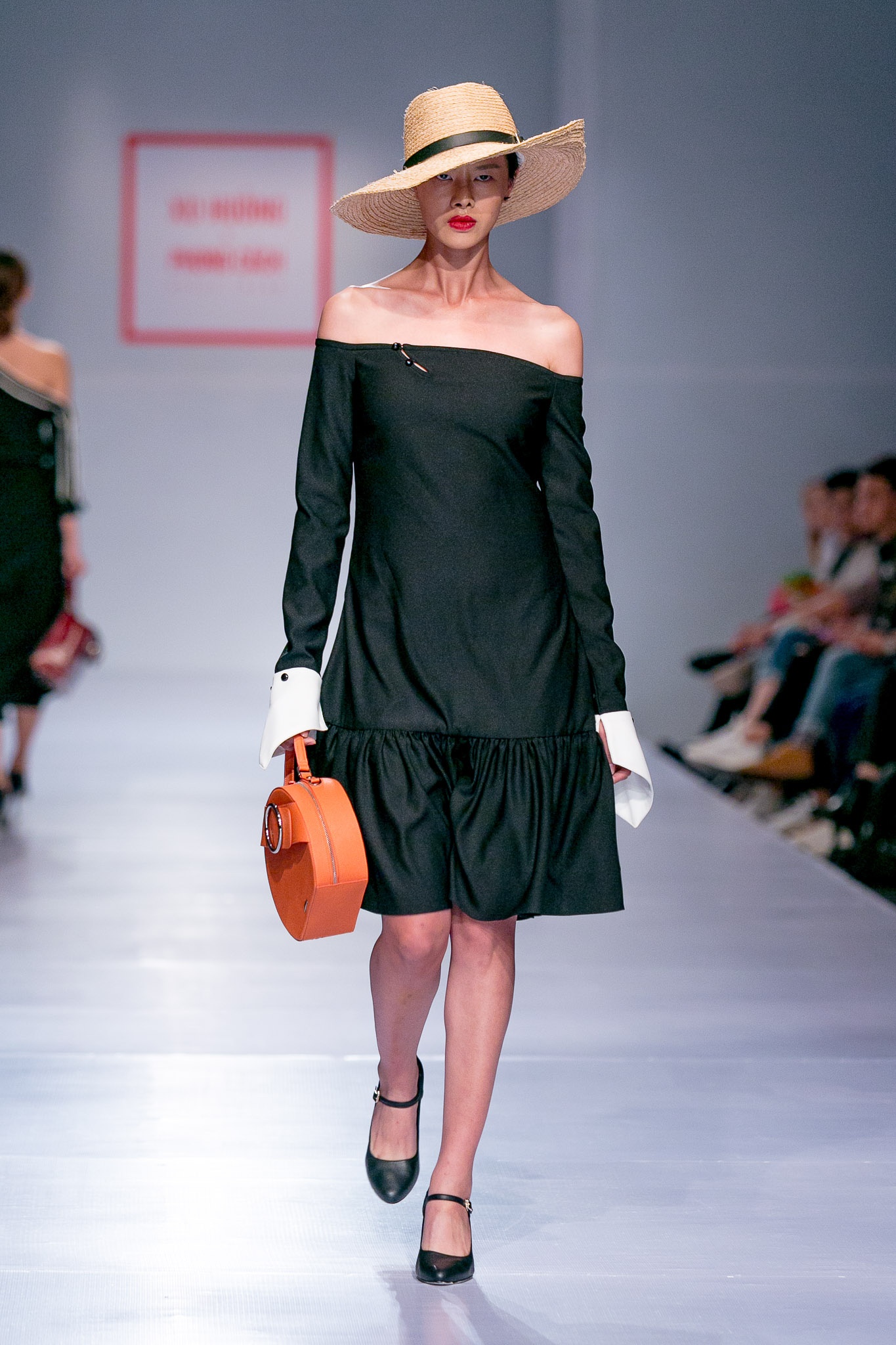 Lan Khue lam vedette anh 9