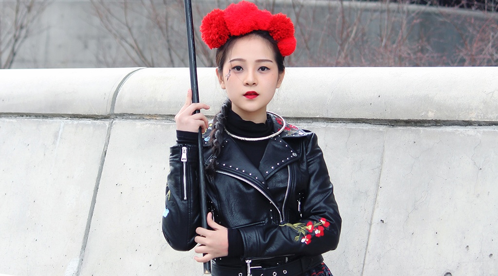 Tam Trieu Dang mac do dan toc noi bat o Tuan le Thoi trang Seoul hinh anh