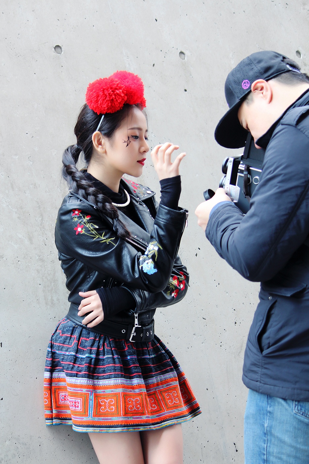 Tam Trieu Dang mac do dan toc anh 5