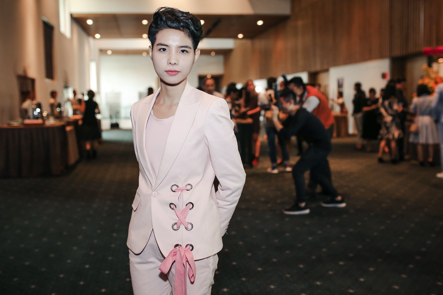 Hoang Thuy mac ca tinh o su kien anh 3