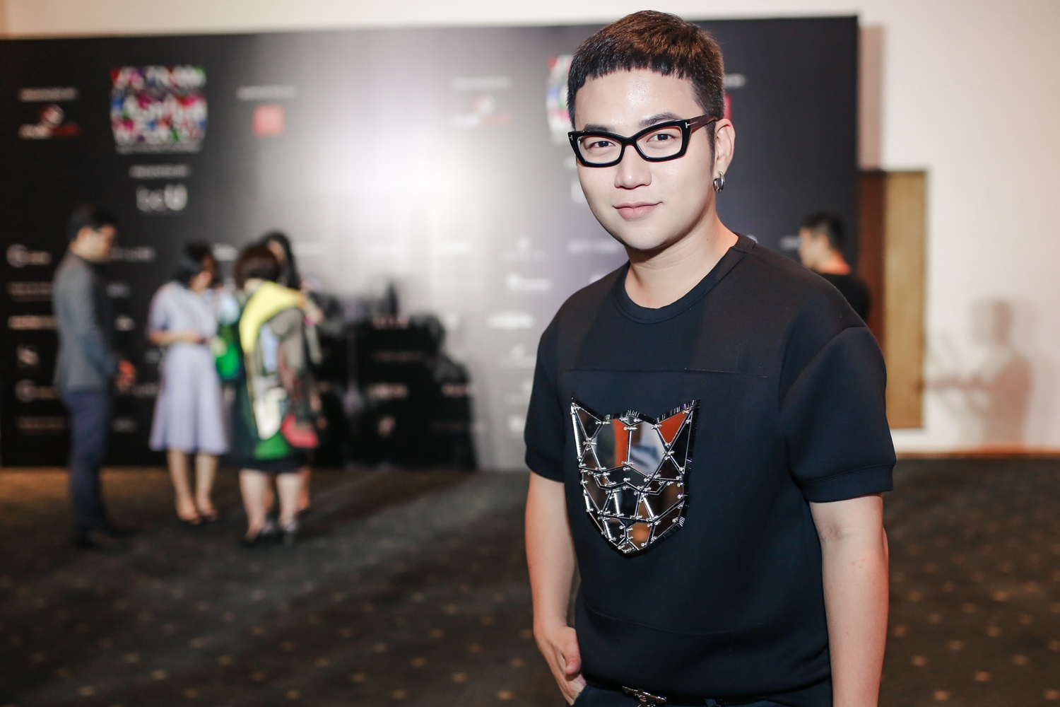 Hoang Thuy mac ca tinh o su kien anh 5