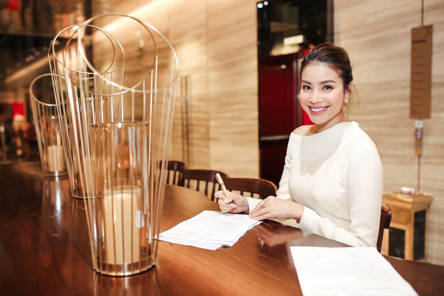 Pham Huong ra mat san pham am nhac dau tay hinh anh