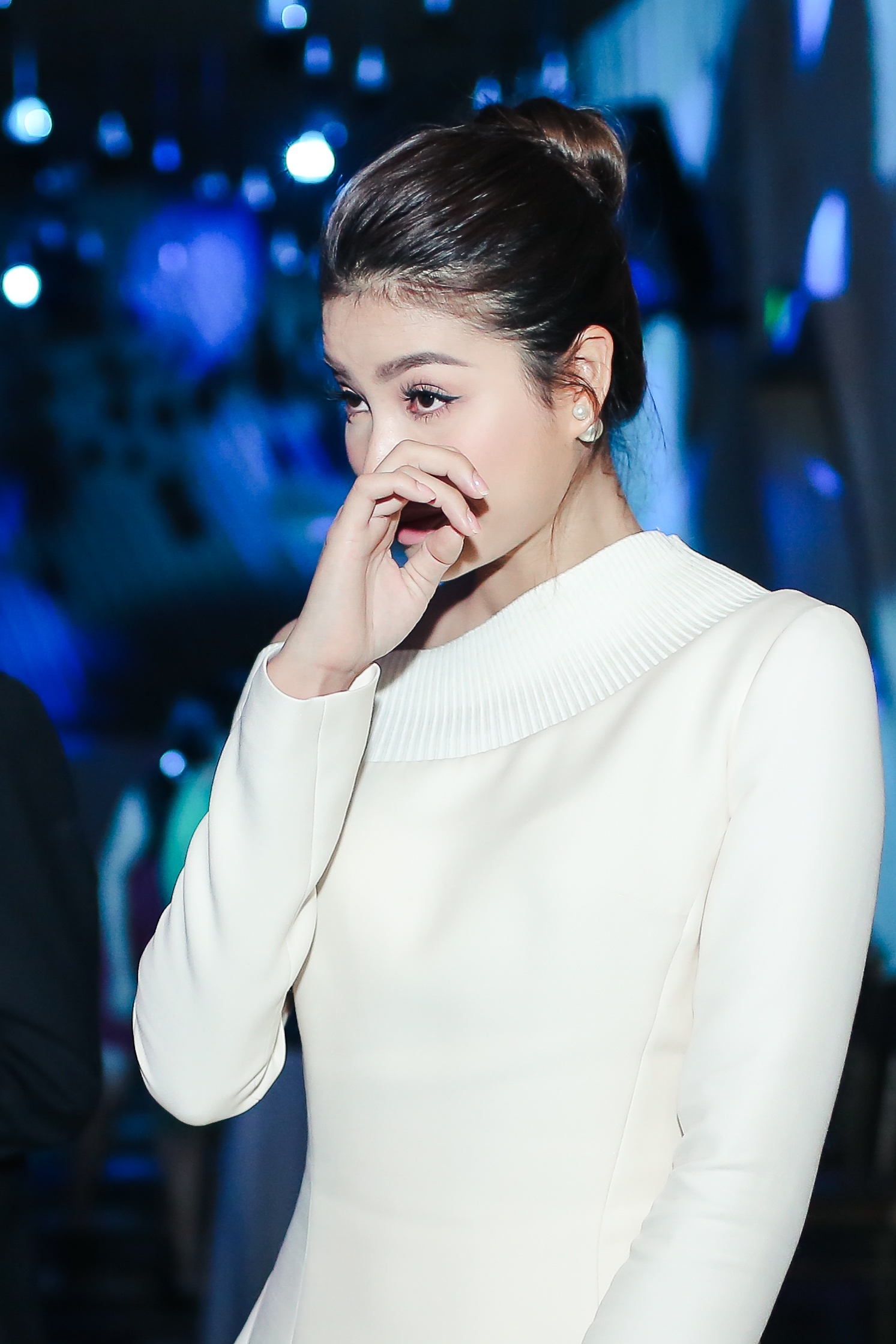 Pham Huong chua san sang di hat anh 6