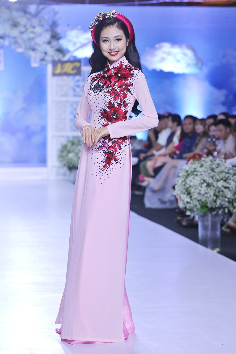 Nam Em,  Ngoc Duyen lam vedette anh 10