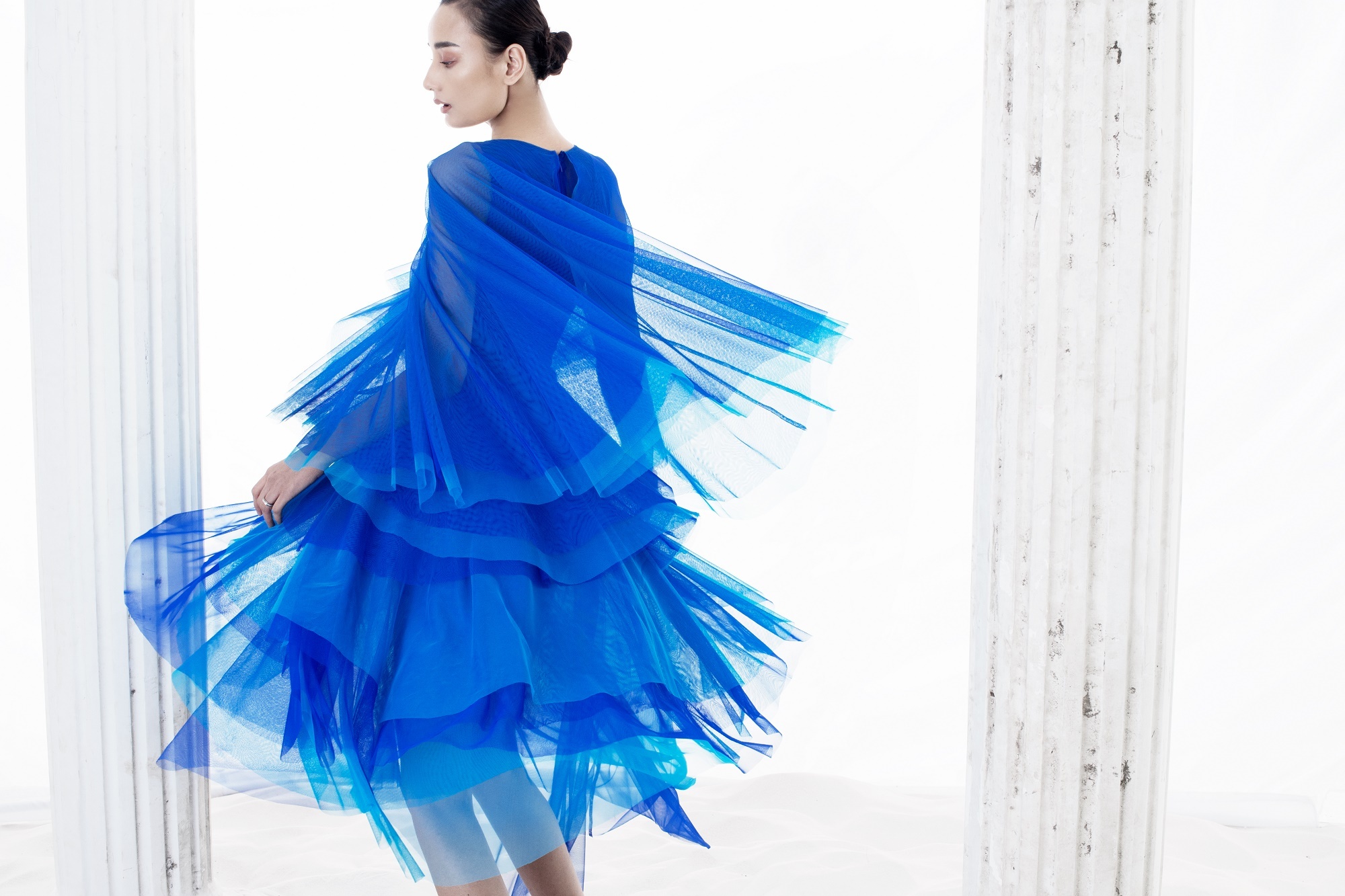 Dan mau chup poster cho Do Manh Cuong anh 8