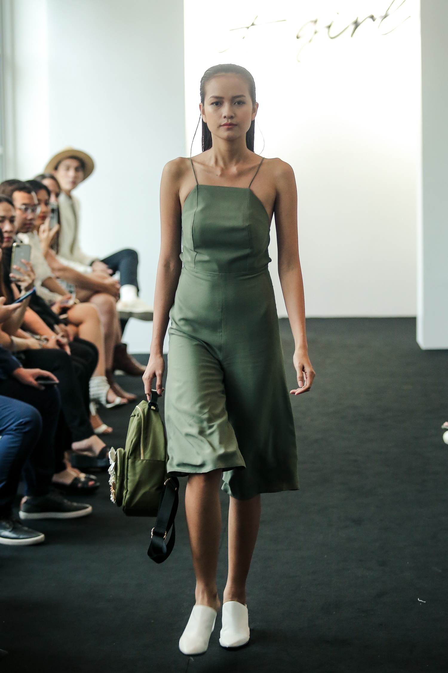 Phi Phuong Anh lam vedette show Phuong Trinh anh 7