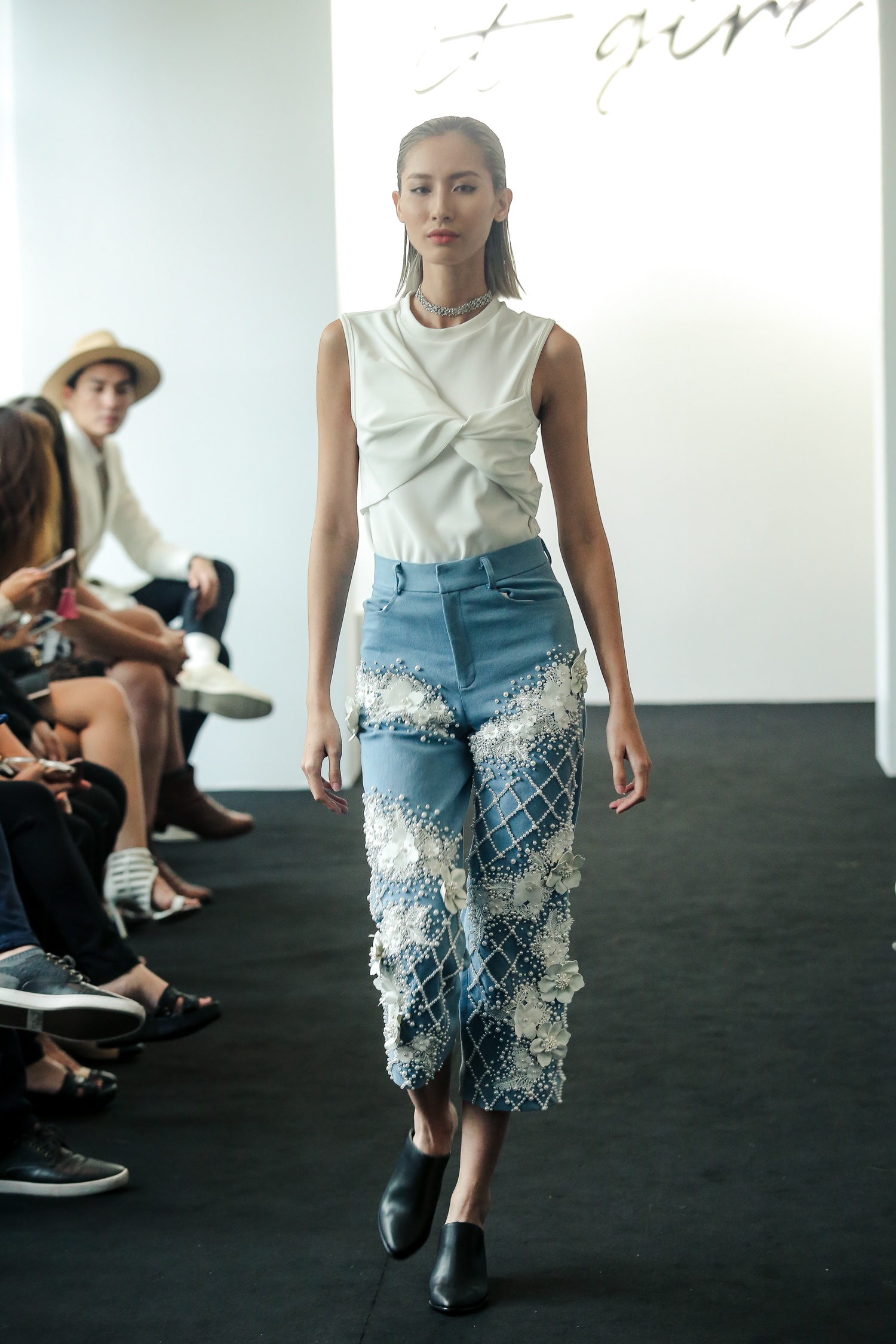 Phi Phuong Anh lam vedette show Phuong Trinh anh 9