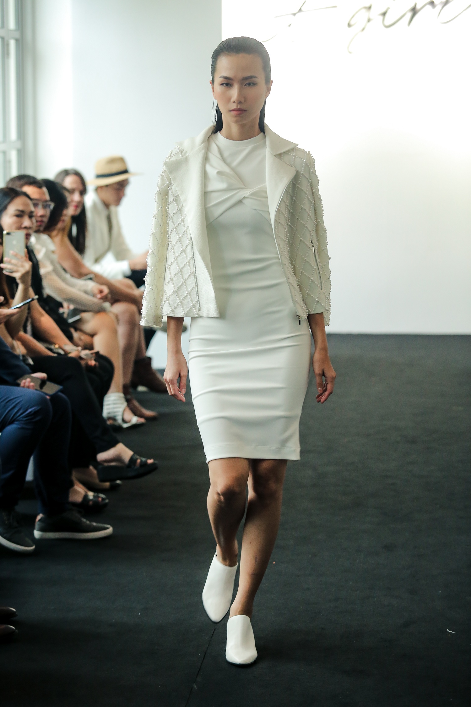 Phi Phuong Anh lam vedette show Phuong Trinh anh 2