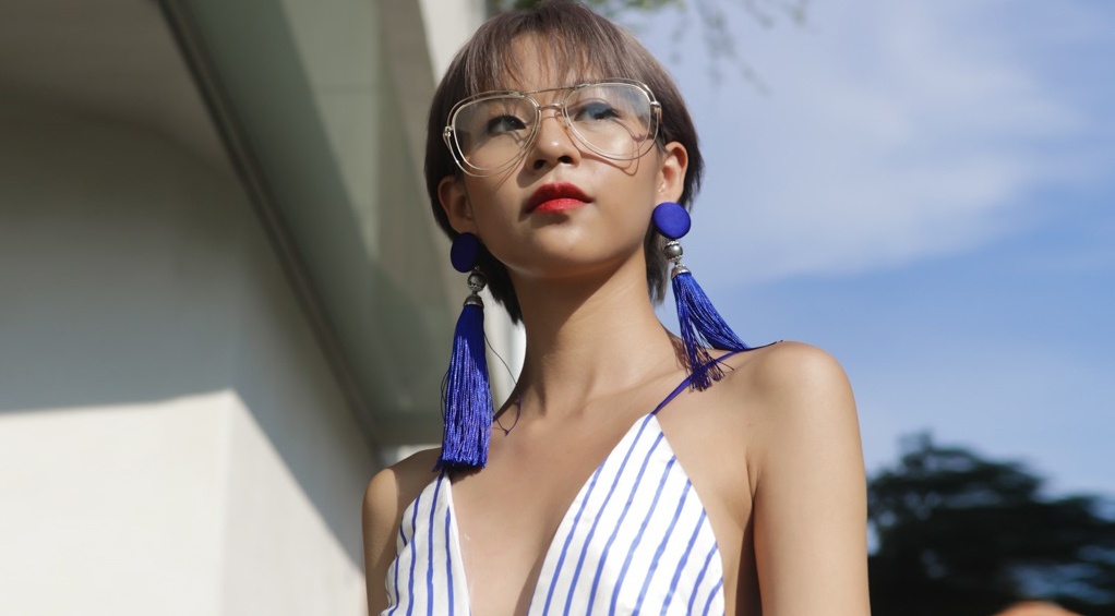 Phi Phuong Anh, Jolie Nguyen khoe sac street style hinh anh