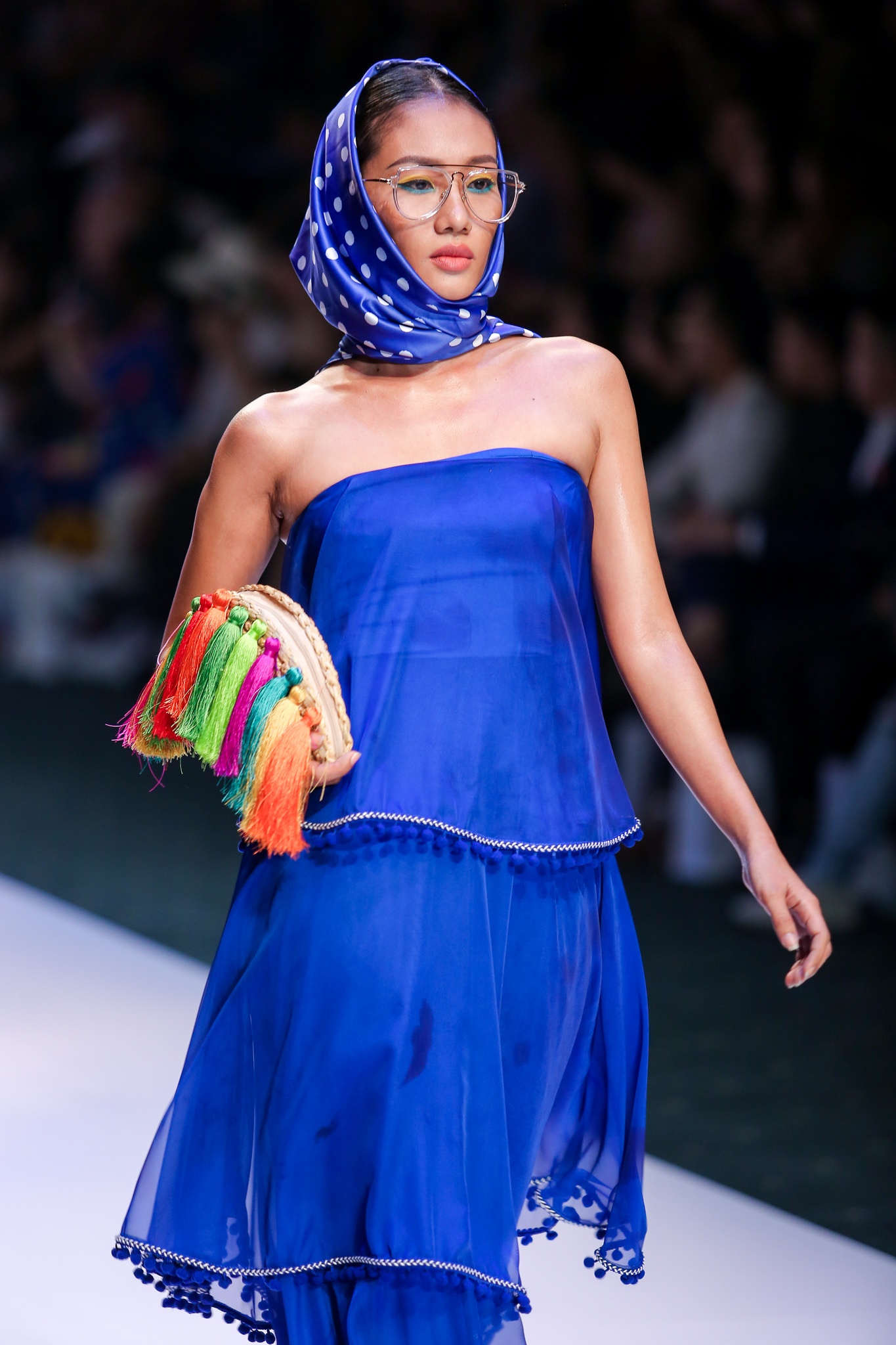 Ha Anh sai buoc o Tuan le thoi trang anh 7