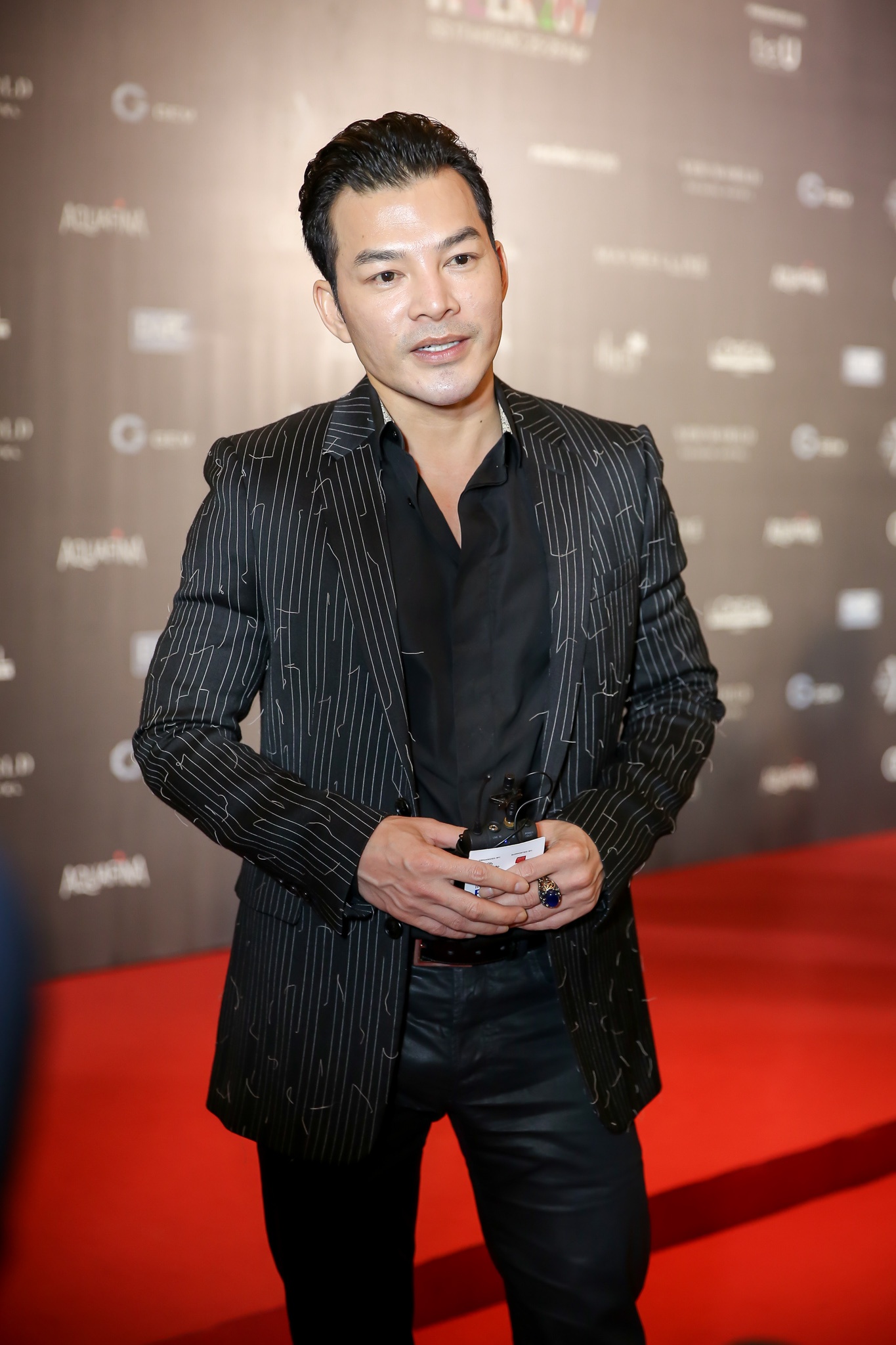 Dinh Ngoc Diep goi cam tren tham do anh 7