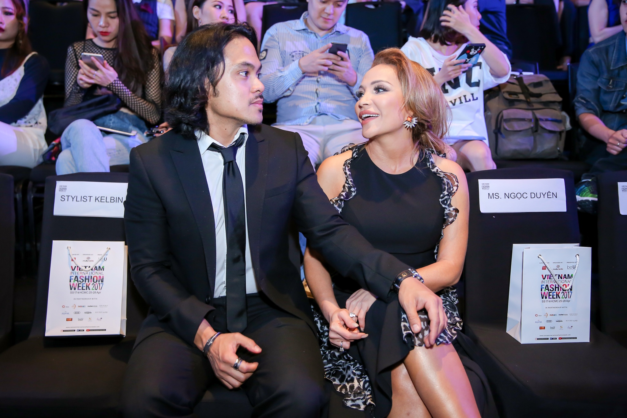 Dinh Ngoc Diep goi cam tren tham do anh 17