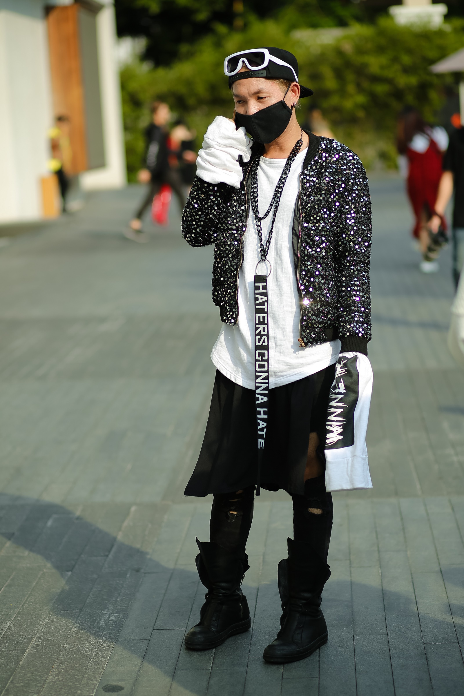 Chan dai Viet an van noi loan anh 7