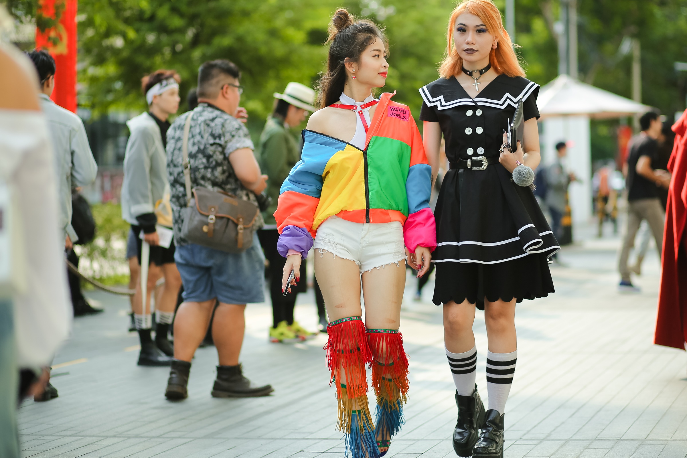 Chan dai Viet an van noi loan anh 9