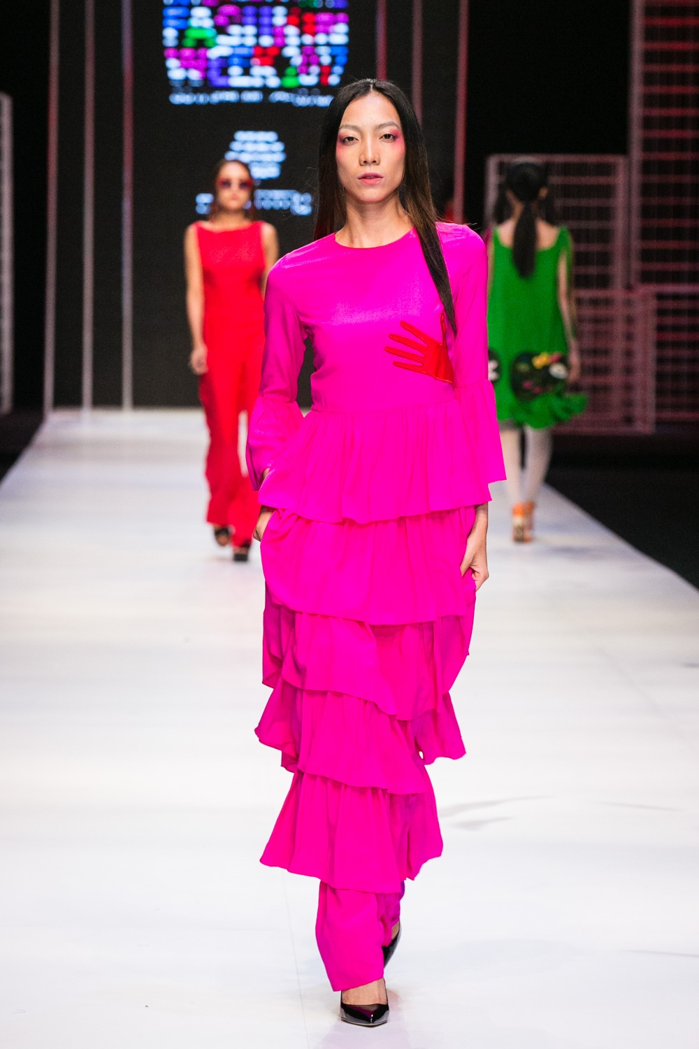 Vo Hoang Yen lam vedette du da giai nghe anh 11