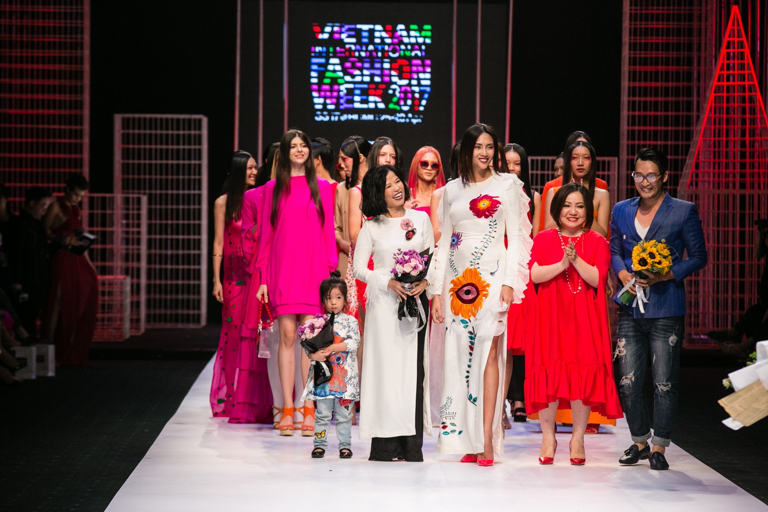 Vo Hoang Yen lam vedette du da giai nghe anh 2