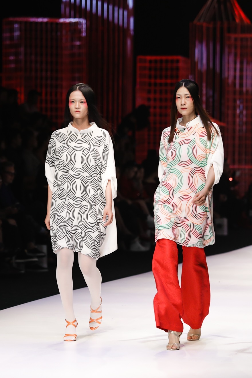 Vo Hoang Yen lam vedette du da giai nghe anh 7