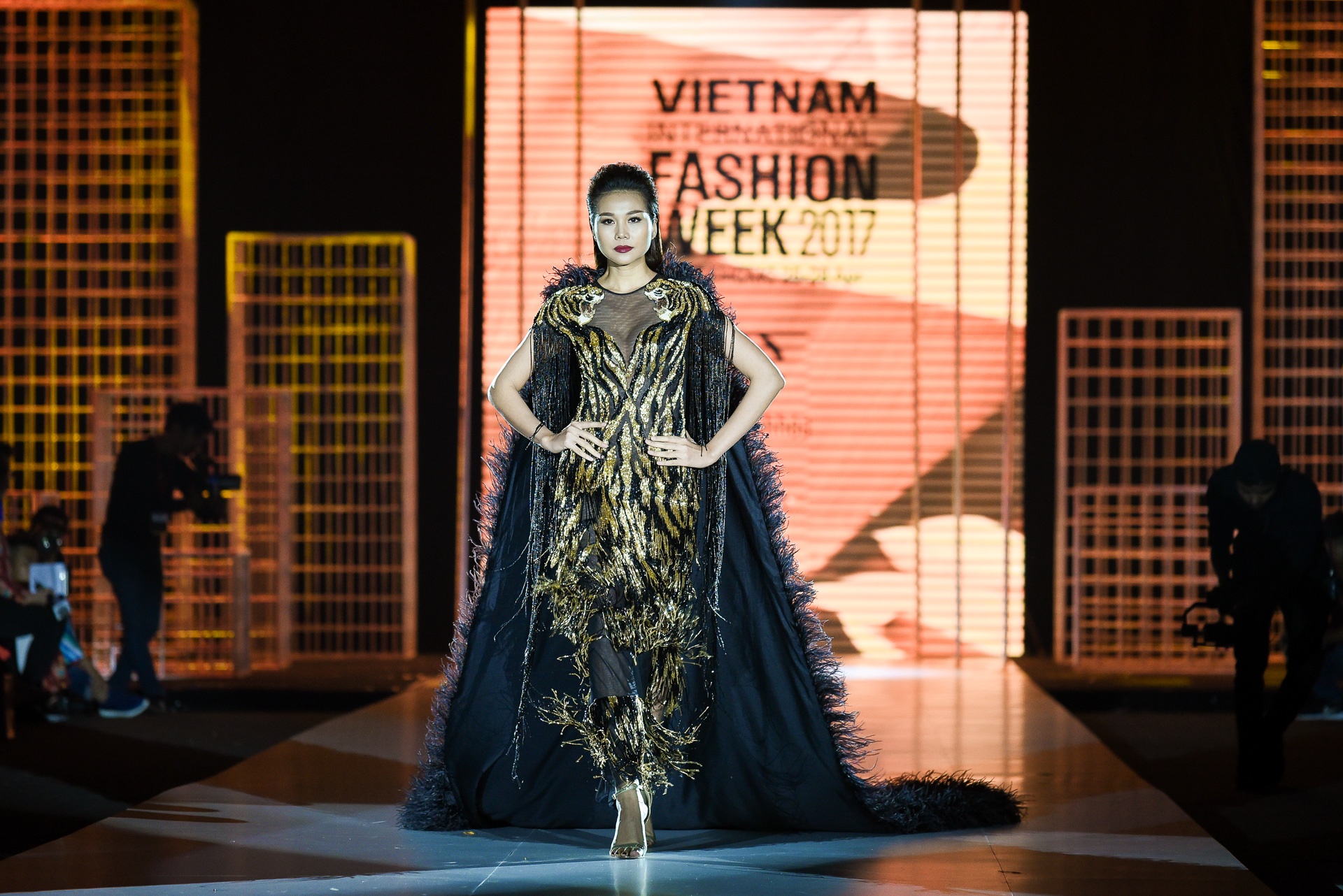 show Lê Thanh Hòa ở Tuần lễ thời trang Việt Nam ảnh 1 show Le Thanh Hoa o Tuan le thoi trang Viet Nam anh 1