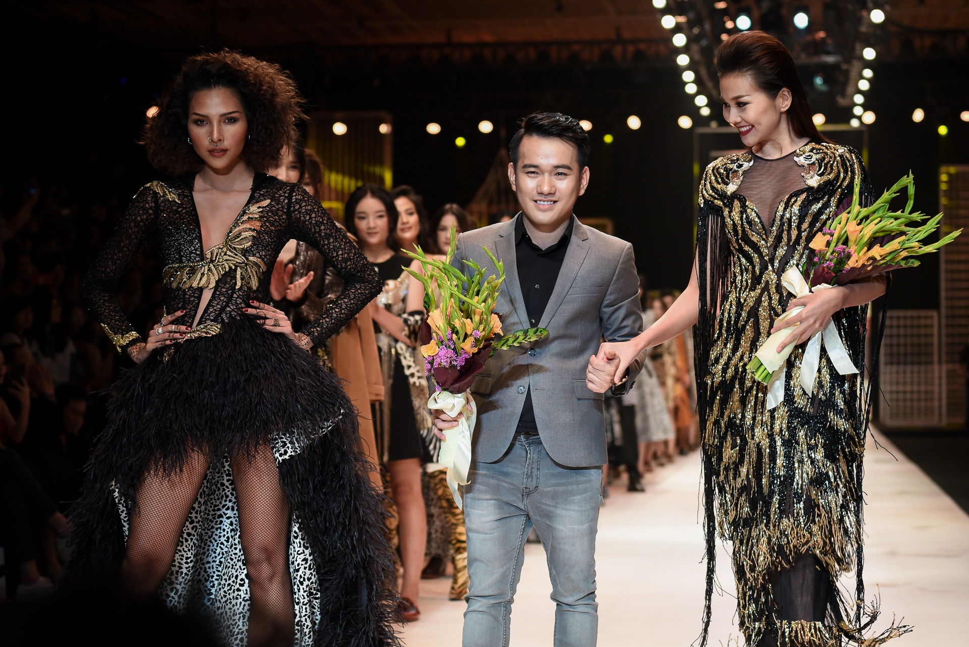 show Lê Thanh Hòa ở Tuần lễ thời trang Việt Nam ảnh 3 show Le Thanh Hoa o Tuan le thoi trang Viet Nam anh 3