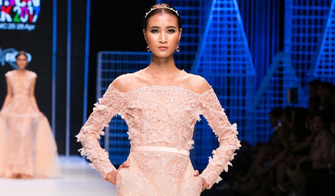 Su co tat nhac o be mac Tuan le thoi trang quoc te Viet Nam hinh anh